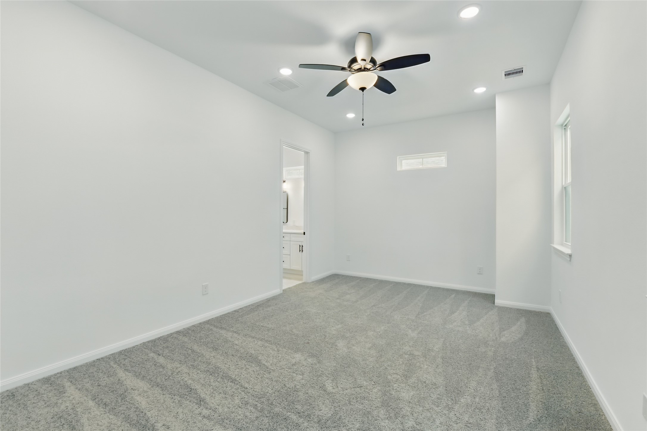 9902 Clark Road, Unit I Houston, TX 77076 - Photo 19 of 47