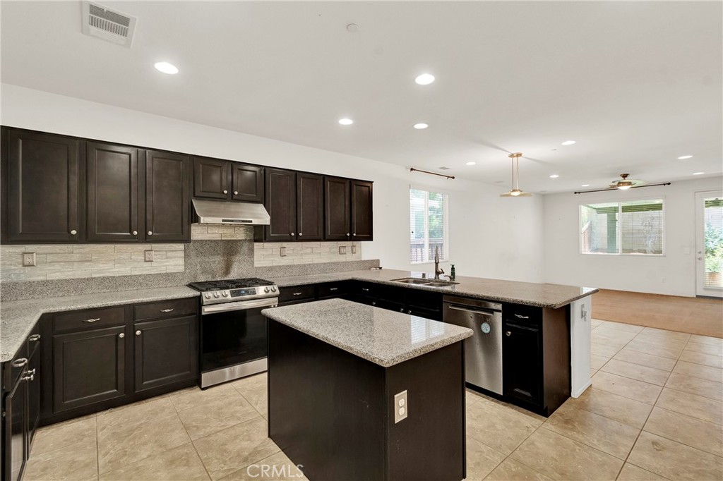 13084 Bowker Beaumont, CA 92223 - Photo 9 of 18
