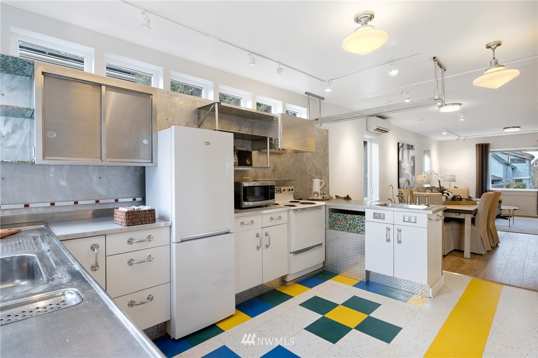 2133 North 63rd Street Seattle, WA 98103 - Photo 12 of 37 Gallery Image 12