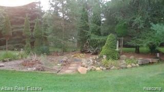 9388 Milford Road Holly, MI 48442 - Photo 16 of 37 IMG_6107 - Copy.jpg