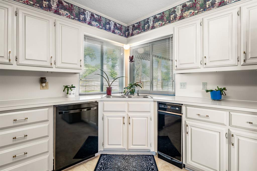 112 Timberview Drive Waco, TX 76705 - Photo 10 of 30