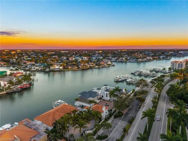 $20,000 | 4901 Gulf Shore Boulevard North, Unit 1604, Naples, FL 34103