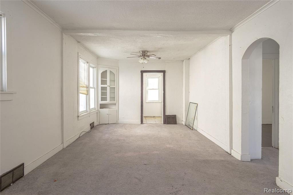 6050 Evergreen Road Detroit, MI 48228 - Photo 6 of 24