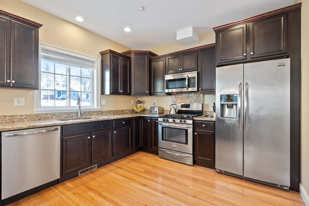 23 Apache Way, Unit 23 Westford, MA 01886 - Photo 5 of 42