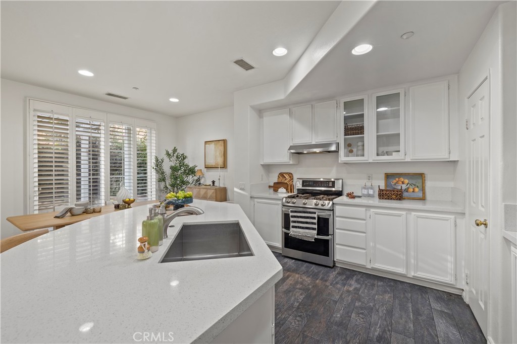 31 Poppy, Unit 50 Irvine, CA 92618 - Photo 11 of 27