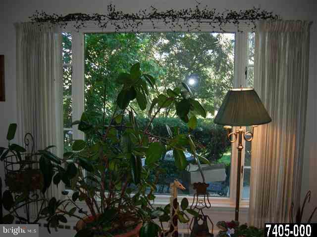 224 Country Club Road York, PA 17403 - Photo 4 of 17 Gallery Image 4
