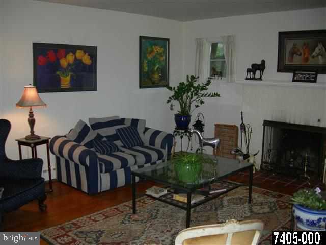 224 Country Club Road York, PA 17403 - Photo 7 of 17 Gallery Image 7