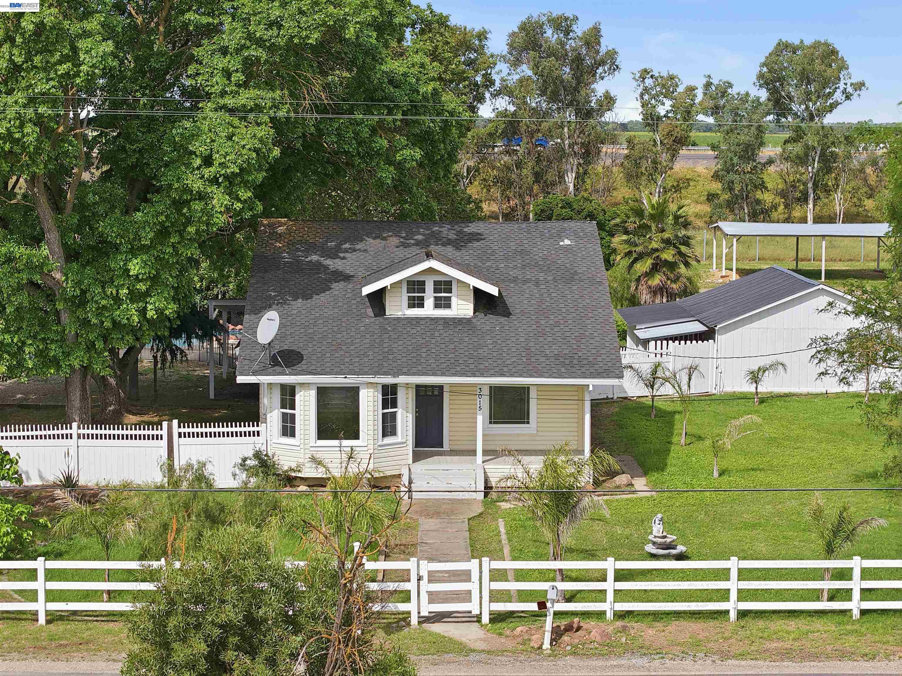 3015 Point Pleasant Road Elk Grove, CA 95757 - Photo 2 of 32 an aerial view of a house