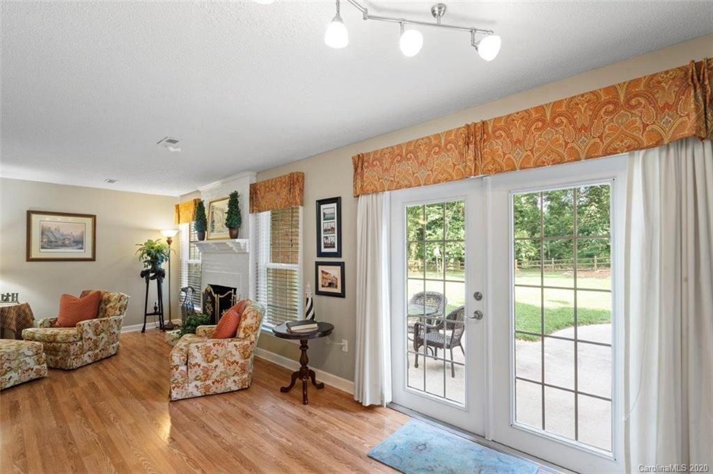 9721 Watergate Road Charlotte, NC 28270 - Photo 11 of 32 Gallery Image 11