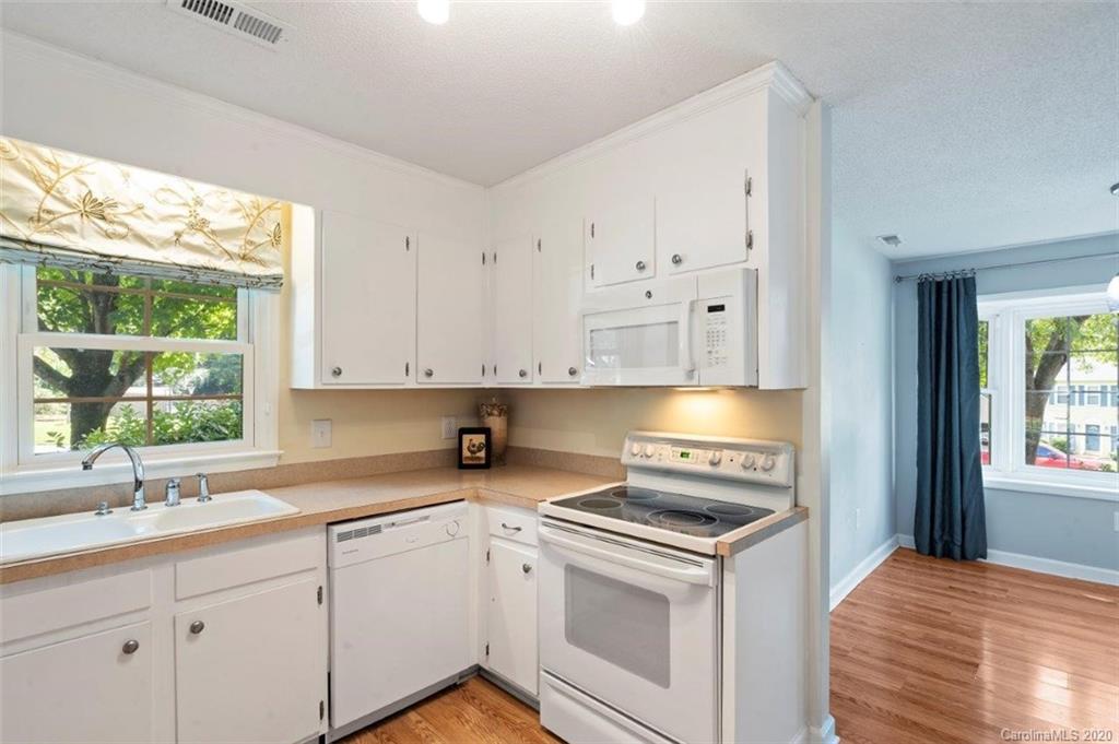 9721 Watergate Road Charlotte, NC 28270 - Photo 13 of 32 Gallery Image 13