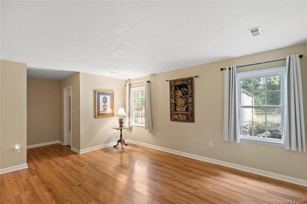 9721 Watergate Road Charlotte, NC 28270 - Photo 19 of 32 Gallery Image 19