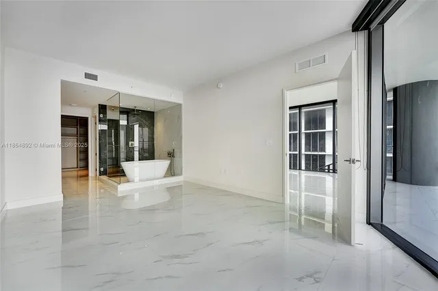 $2,949,000 | 700 Northeast 24th Street, Unit 2901, Miami, FL 33137