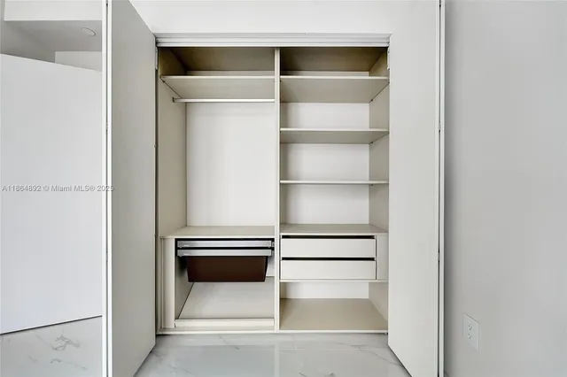 $2,949,000 | 700 Northeast 24th Street, Unit 2901, Miami, FL 33137