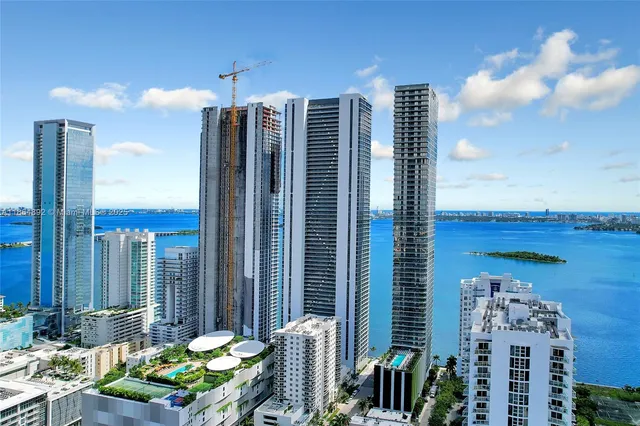 $2,949,000 | 700 Northeast 24th Street, Unit 2901, Miami, FL 33137
