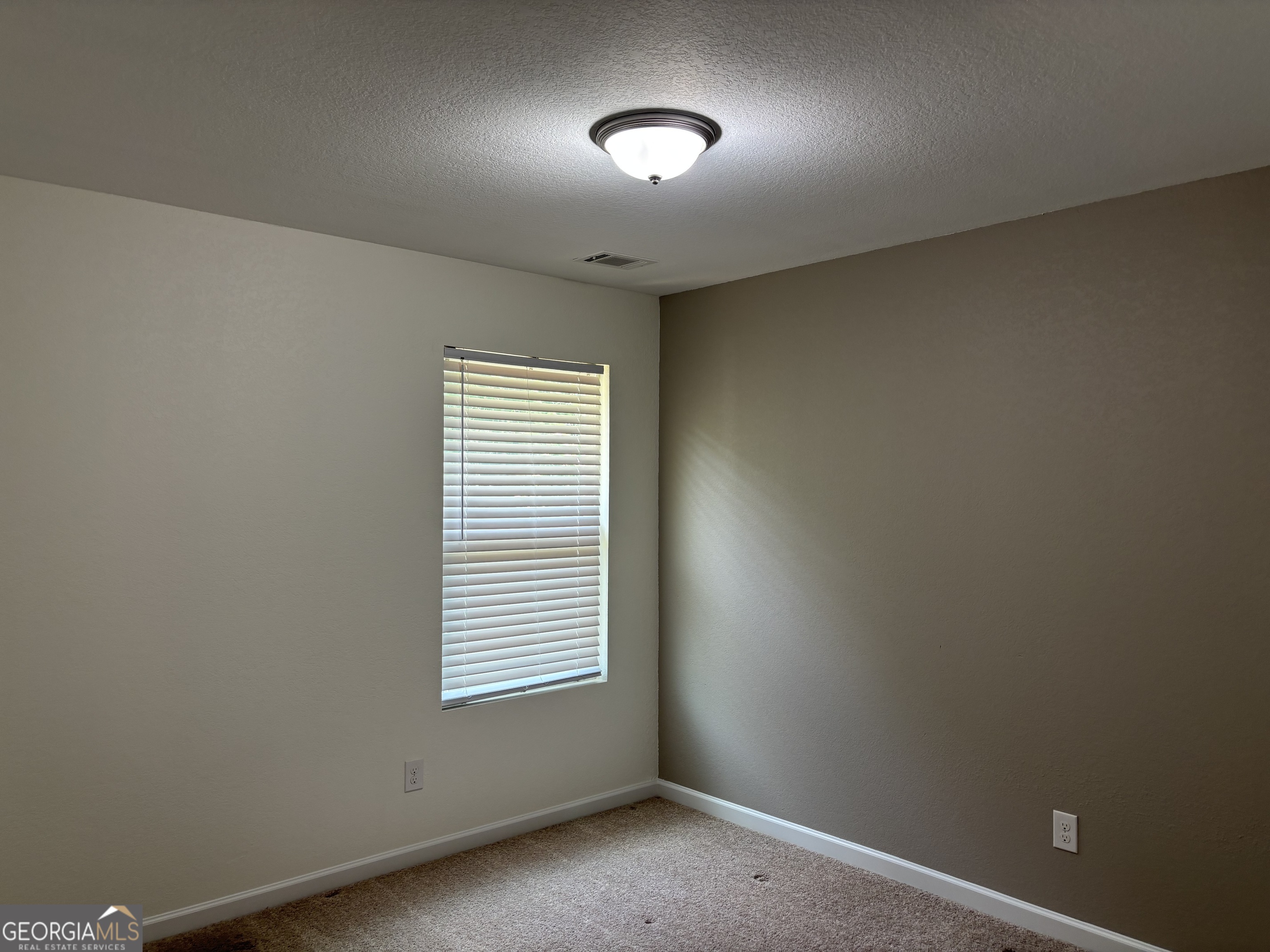 283 Morning Drive Athens, GA 30606 - Photo 11 of 13 an empty room with a window