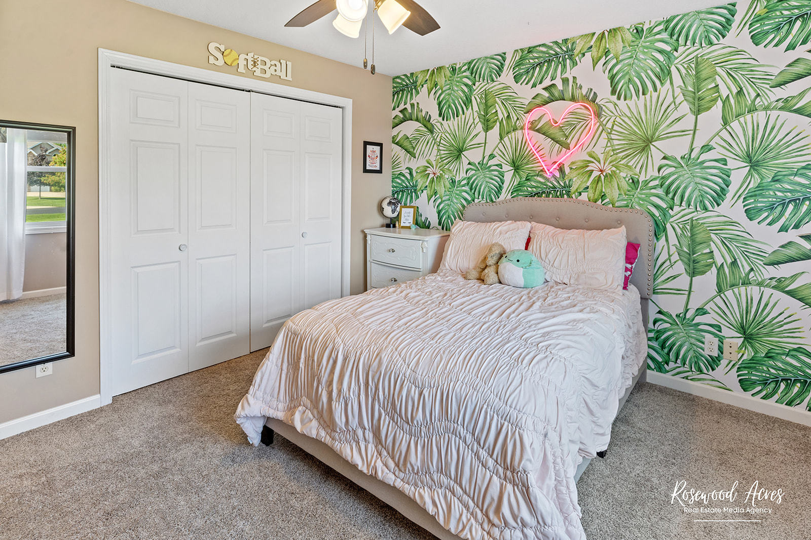 2650 Mooregate Turn Kankakee, IL 60901 - Photo 23 of 51 a bedroom with a bed and a chandelier