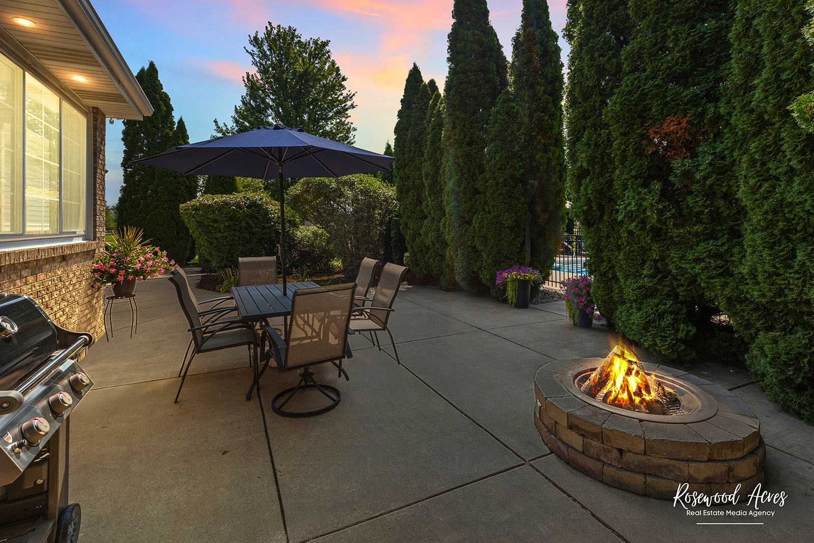 2650 Mooregate Turn Kankakee, IL 60901 - Photo 43 of 51 a view of a chairs and tables in the patio