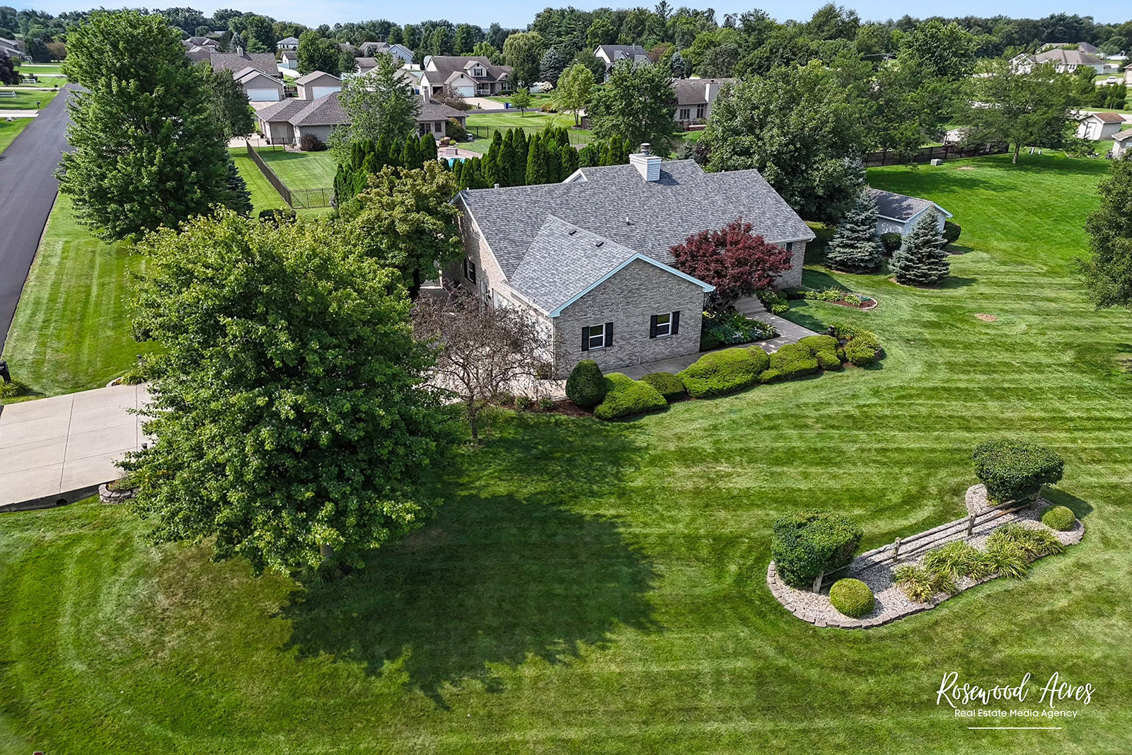 2650 Mooregate Turn Kankakee, IL 60901 - Photo 45 of 51 an aerial view of a house