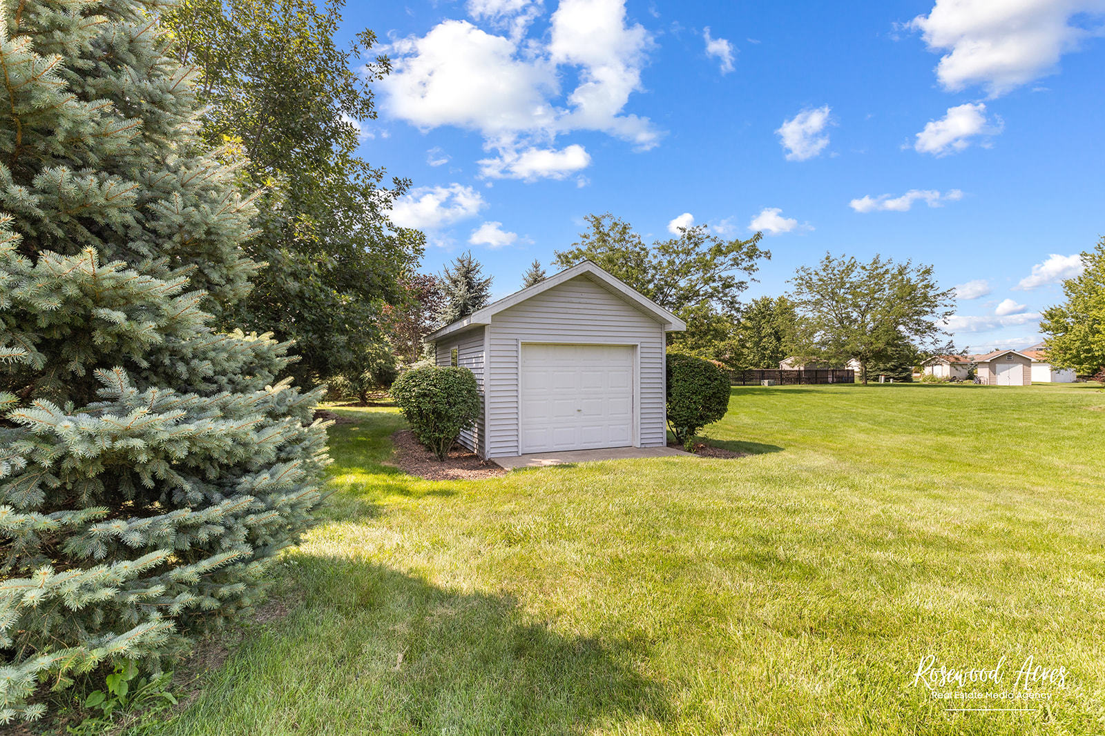 2650 Mooregate Turn Kankakee, IL 60901 - Photo 51 of 51 a view of a house with yard and garage