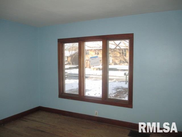 512 3rd Avenue Hampton, IL 61256 - Photo 8 of 13 Gallery Image 8