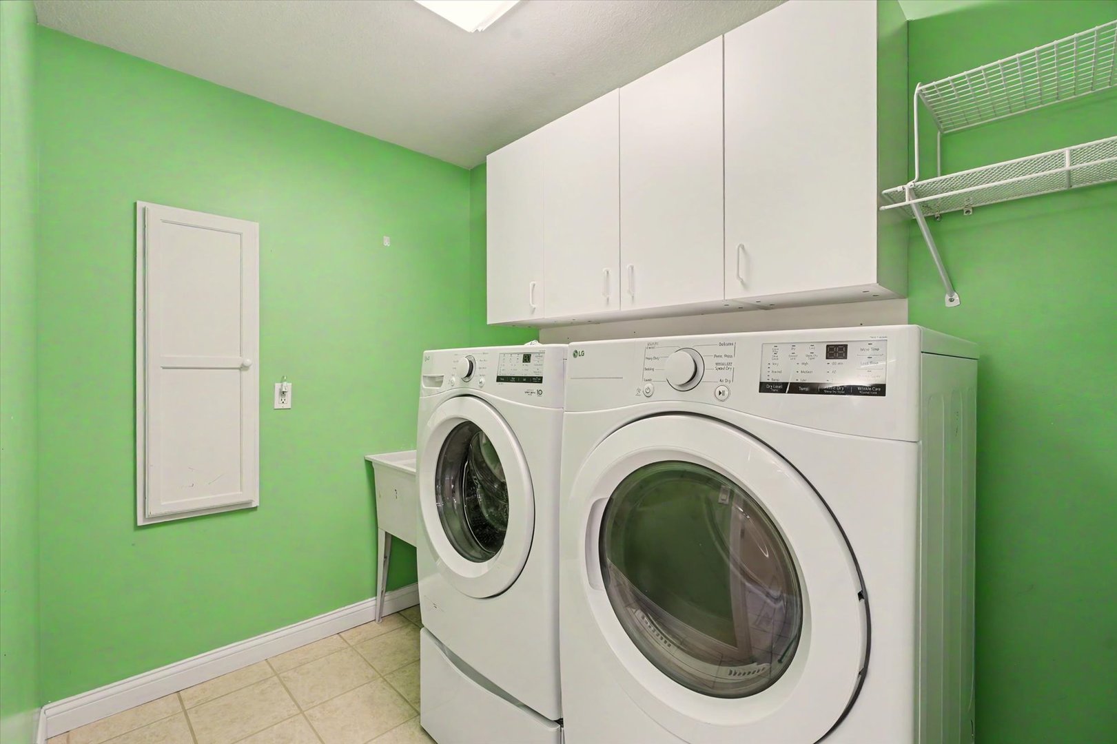 2910 Rutherford Drive Urbana, IL 61802 - Photo 33 of 62 a utility room with dryer and washer