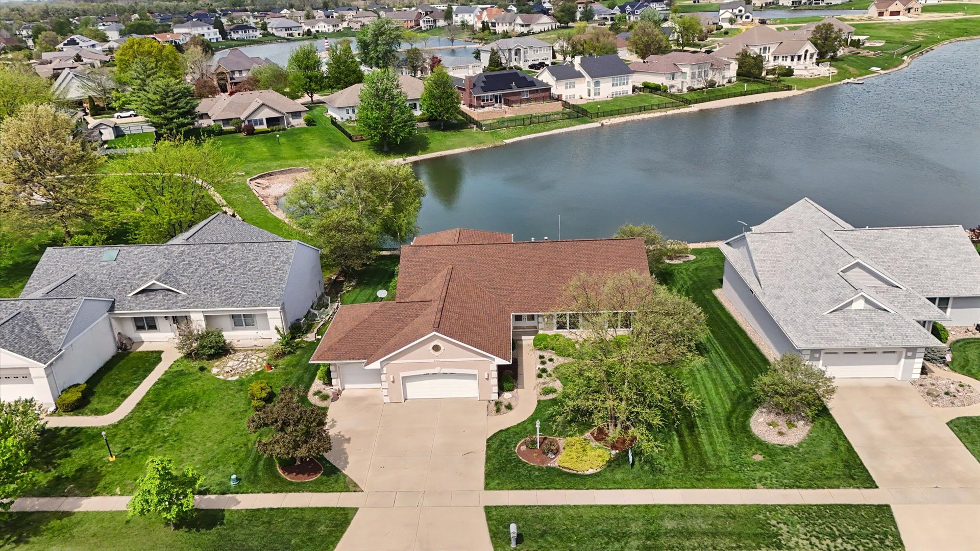 2910 Rutherford Drive Urbana, IL 61802 - Photo 47 of 62 an aerial view of residential houses with outdoor space and street view