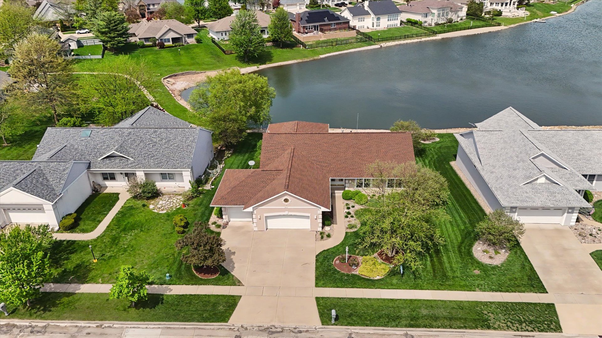2910 Rutherford Drive Urbana, IL 61802 - Photo 49 of 62 an aerial view of a house with garden space and street view