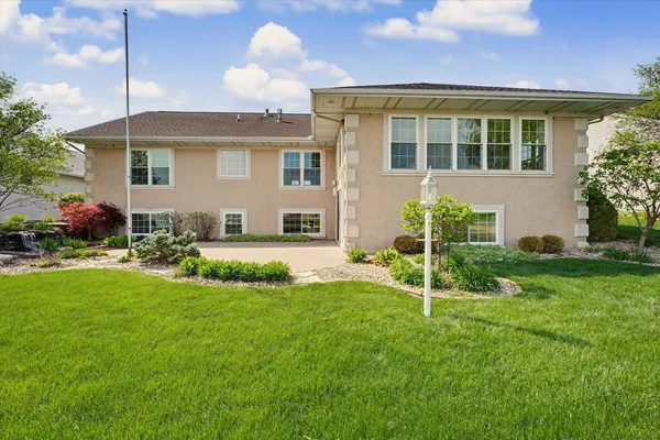 $538,000 | 2910 Rutherford Drive, Urbana, IL 61802