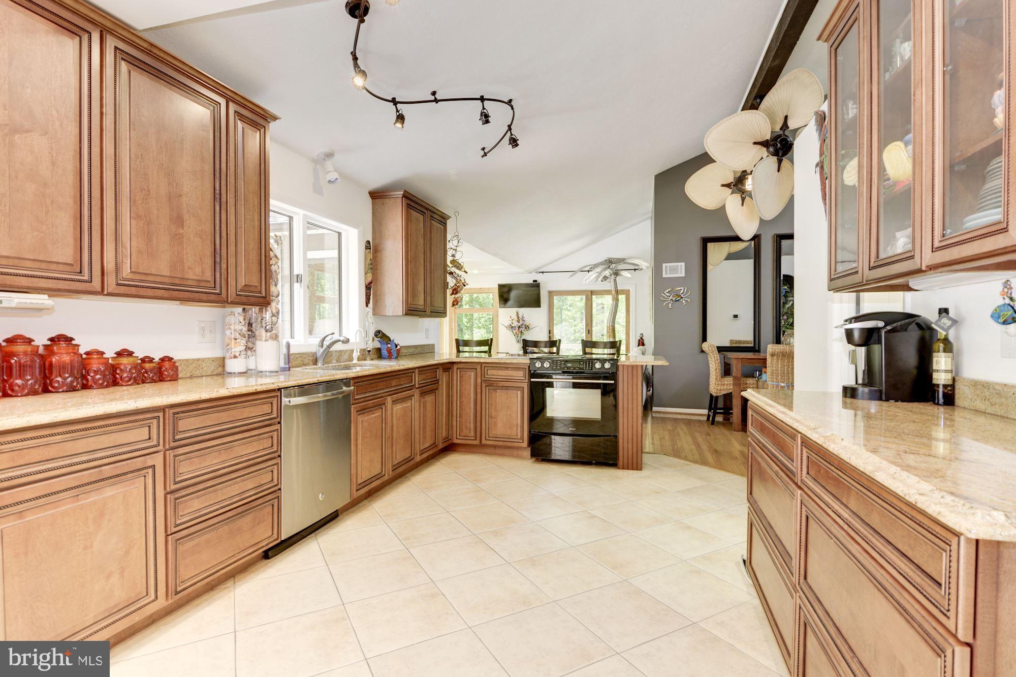 130 Claiborne Road Edgewater, MD 21037 - Photo 17 of 40 Stainless Steel Appliances