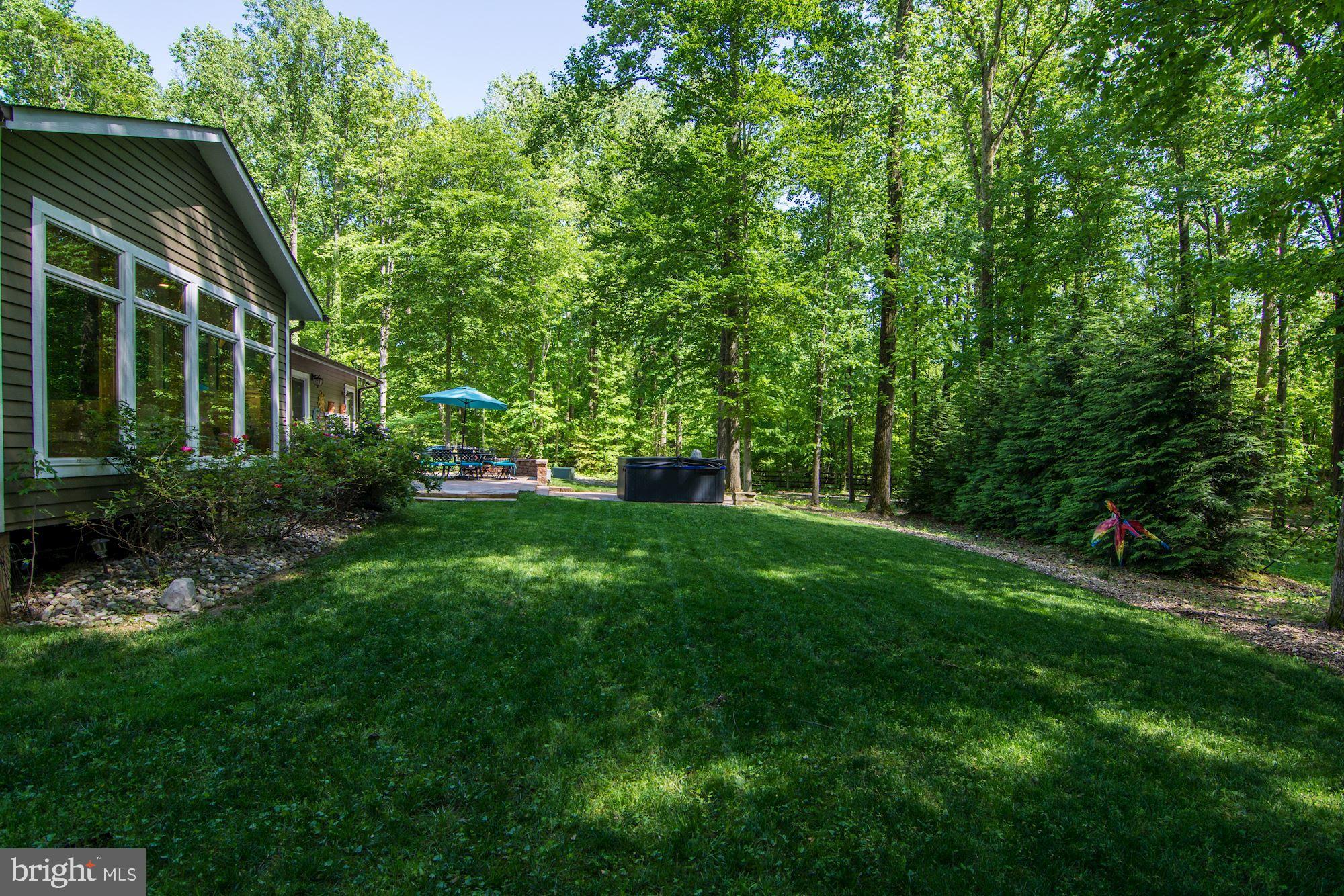 130 Claiborne Road Edgewater, MD 21037 - Photo 10 of 40 Rear Yard View w/ Private Setting