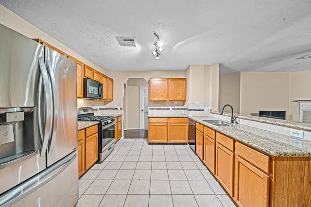 $2,700 | 19603 Yaupon Mist Drive, Cypress, TX 77433