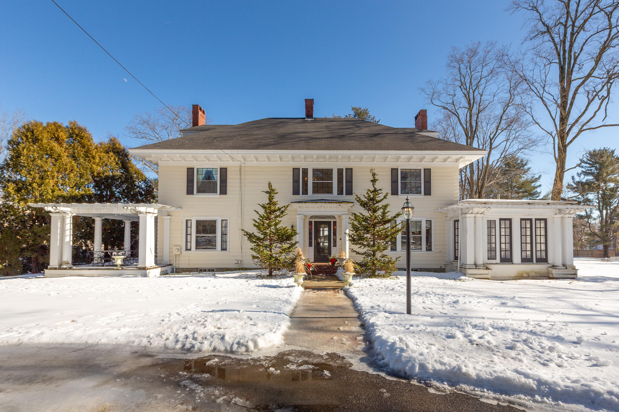 295 Foreside Road Falmouth, ME 04105 - Photo 1 of 32 295 Foreside Road