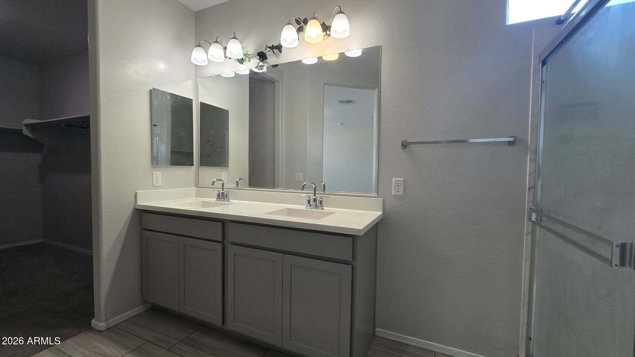 10340 West Chipman Road Tolleson, AZ 85353 - Photo 10 of 16 5291a416-c614-4bb5-92e6-e96ca773d104