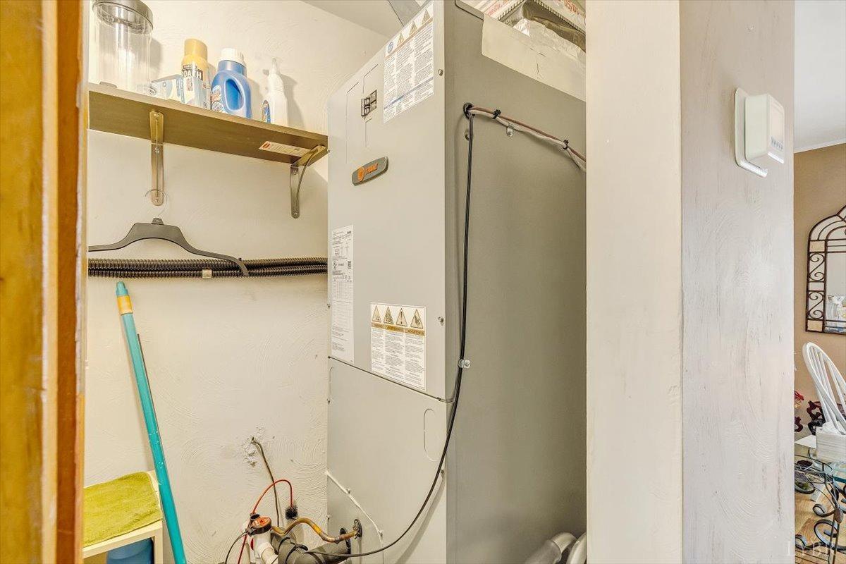 3101 Link Road, Unit 89 Lynchburg, VA 24503 - Photo 10 of 23 a bathroom with a shower and a window