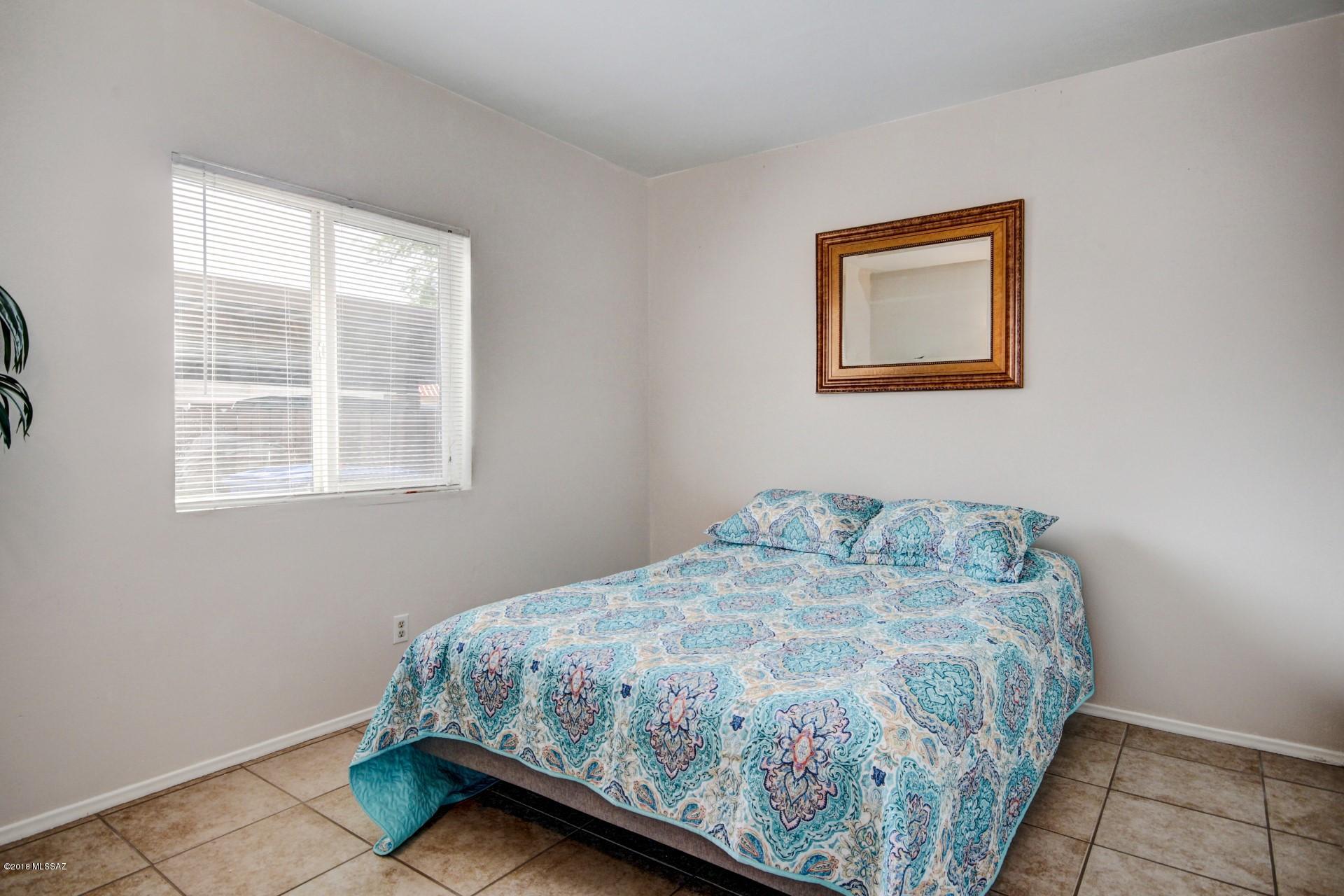 954 South Pantano Road Tucson, AZ 85710 - Photo 14 of 20 Gallery Image 14