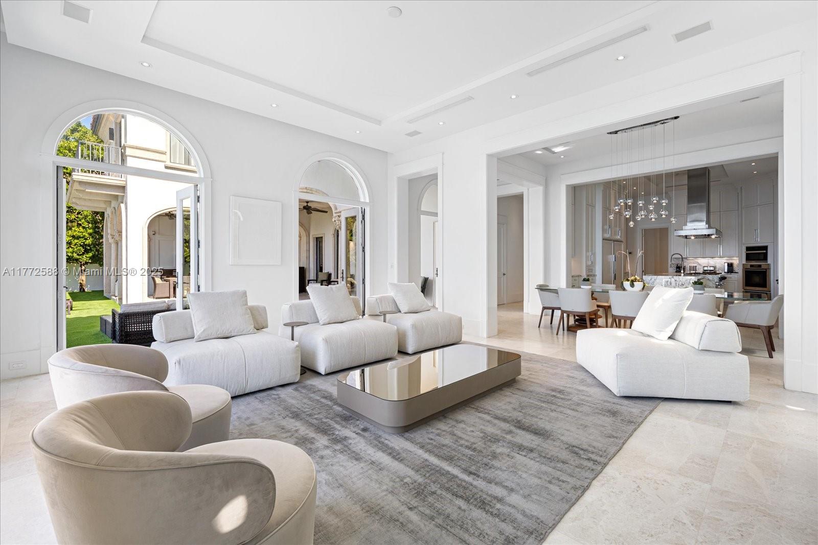 4340 North Bay Road Miami Beach, FL 33140 - Photo 11 of 61