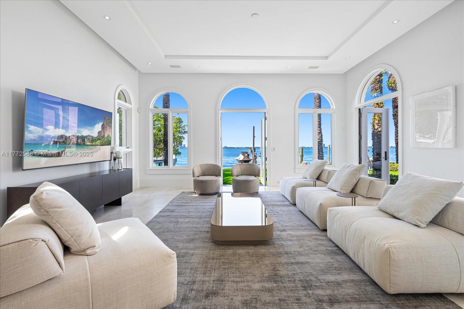 4340 North Bay Road Miami Beach, FL 33140 - Photo 13 of 61