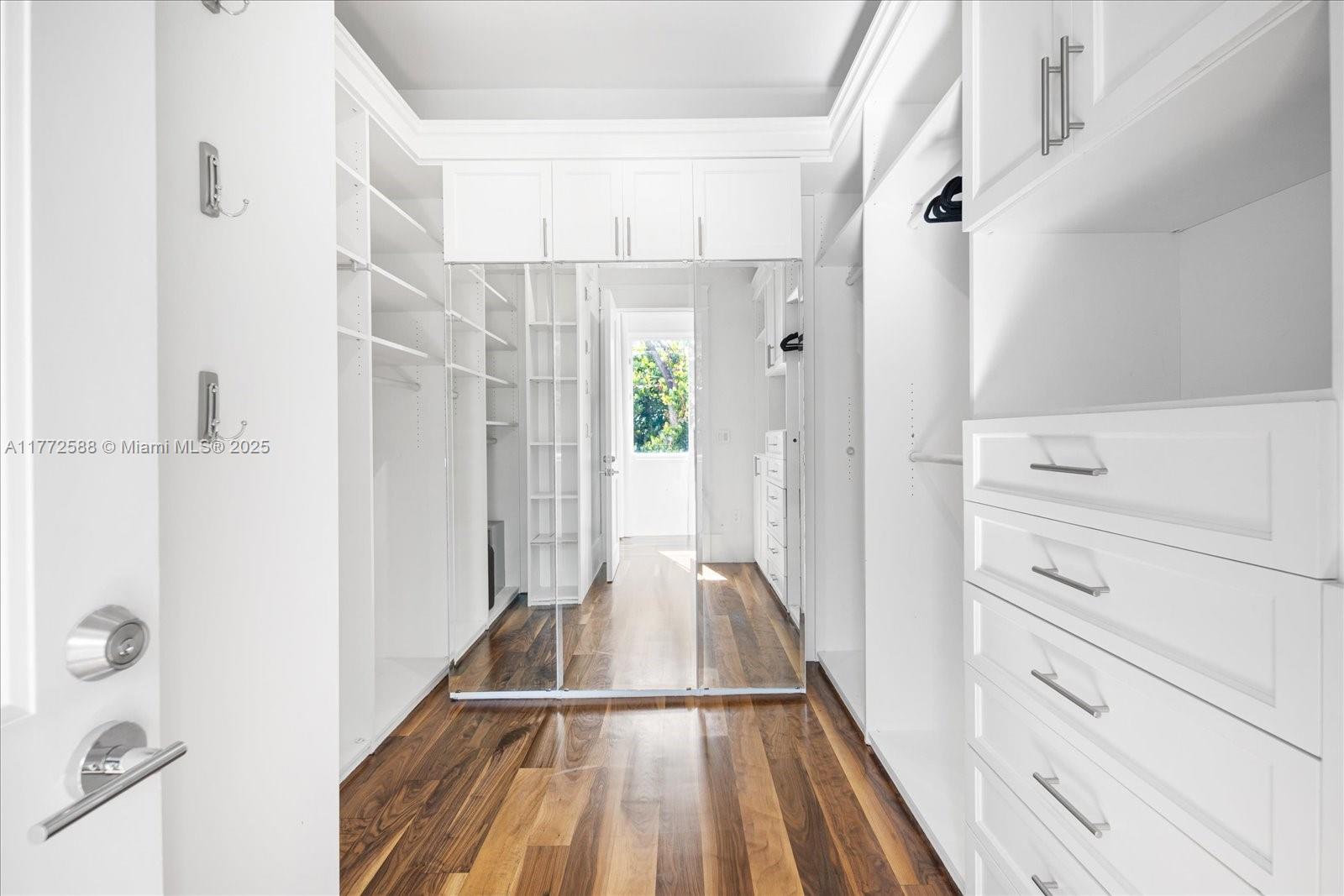 4340 North Bay Road Miami Beach, FL 33140 - Photo 29 of 61