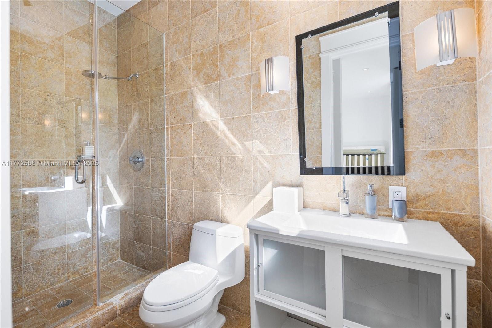 4340 North Bay Road Miami Beach, FL 33140 - Photo 35 of 61