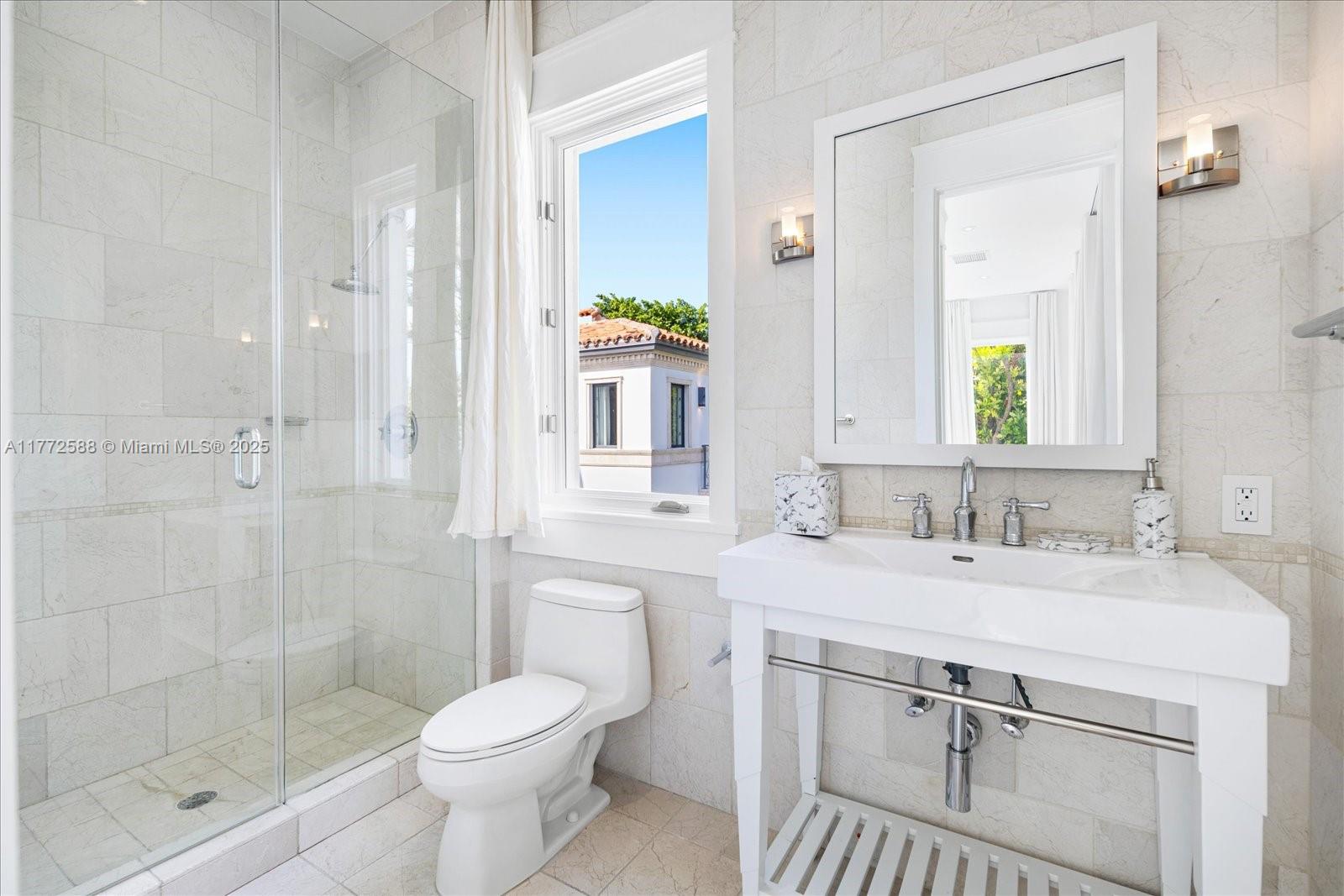 4340 North Bay Road Miami Beach, FL 33140 - Photo 36 of 61