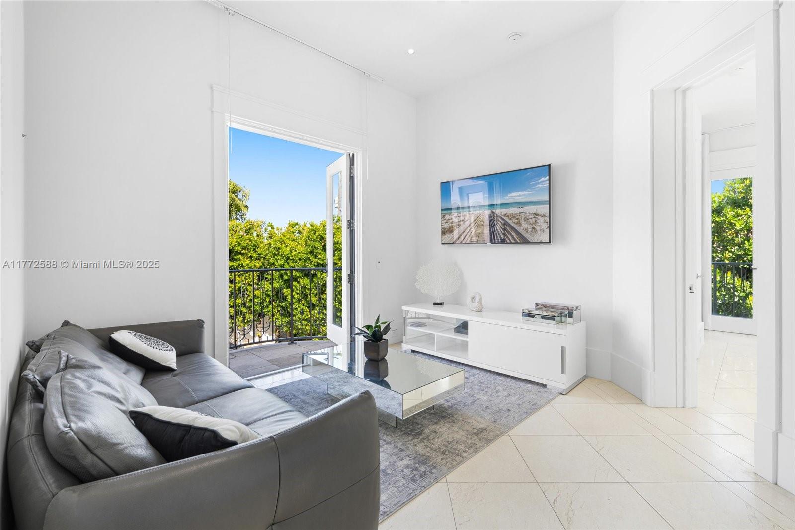 4340 North Bay Road Miami Beach, FL 33140 - Photo 49 of 61