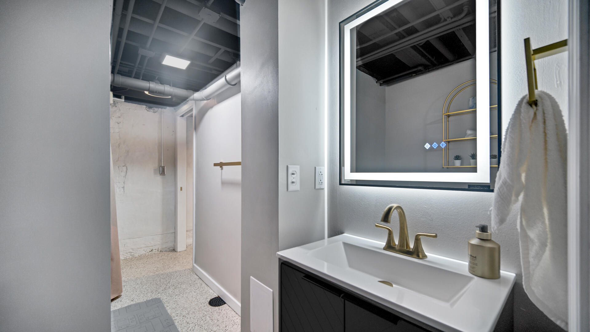 1422 Roberts Avenue Whiting, IN 46394 - Photo 11 of 29 a bathroom with a sink vanity and a mirror