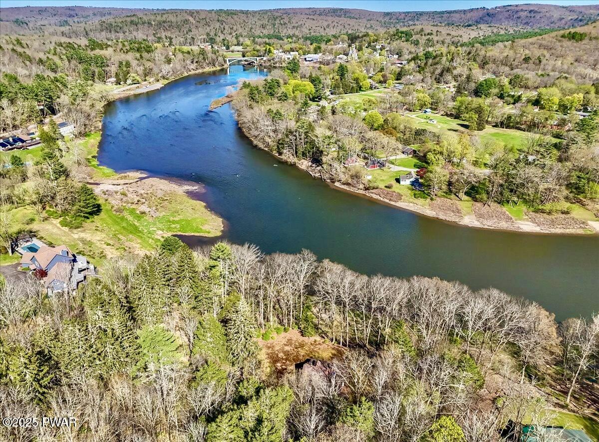 564 A Peggy Runway Road Beach Lake, PA 18405 - Photo 9 of 66