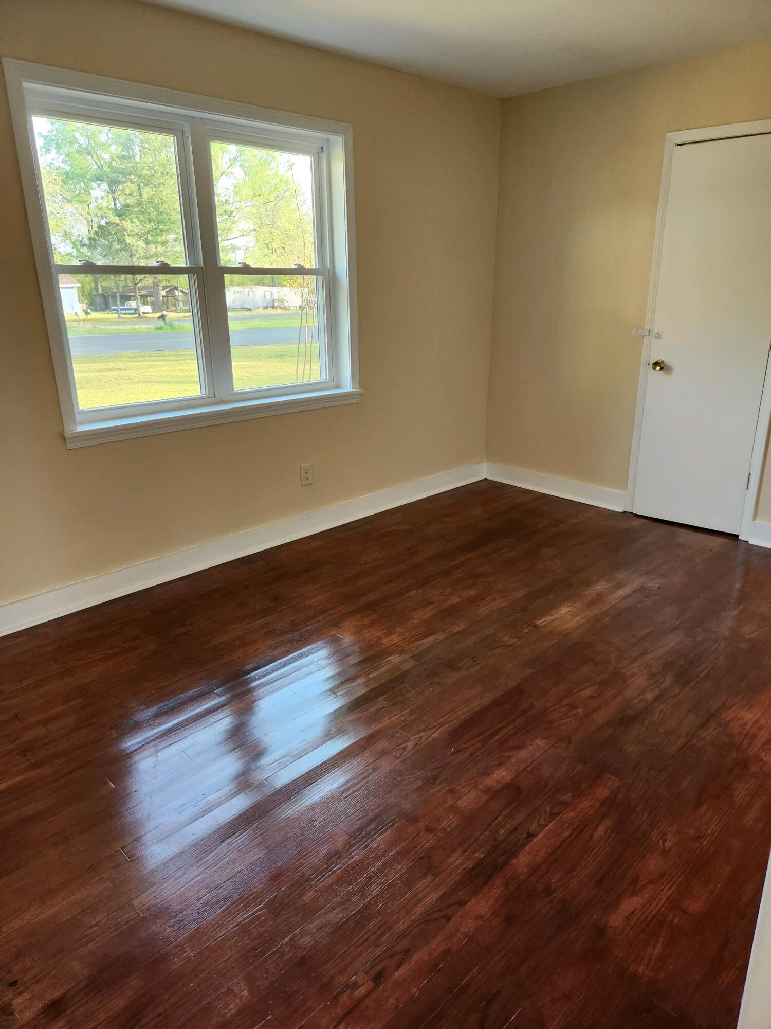 578 Wesley Grove Road Cottageville, SC 29435 - Photo 5 of 29 CF28AE38-5ADE-4F9F-892F-F2A6649CA4C3