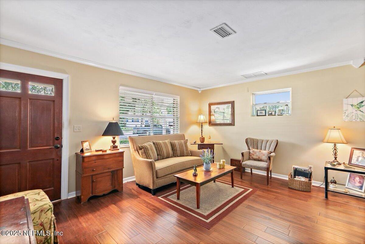 10548 Hemming Road Jacksonville, FL 32225 - Photo 2 of 12 Living Room