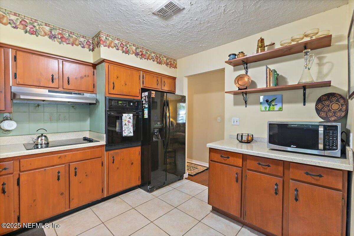 10548 Hemming Road Jacksonville, FL 32225 - Photo 7 of 12 Kitchen