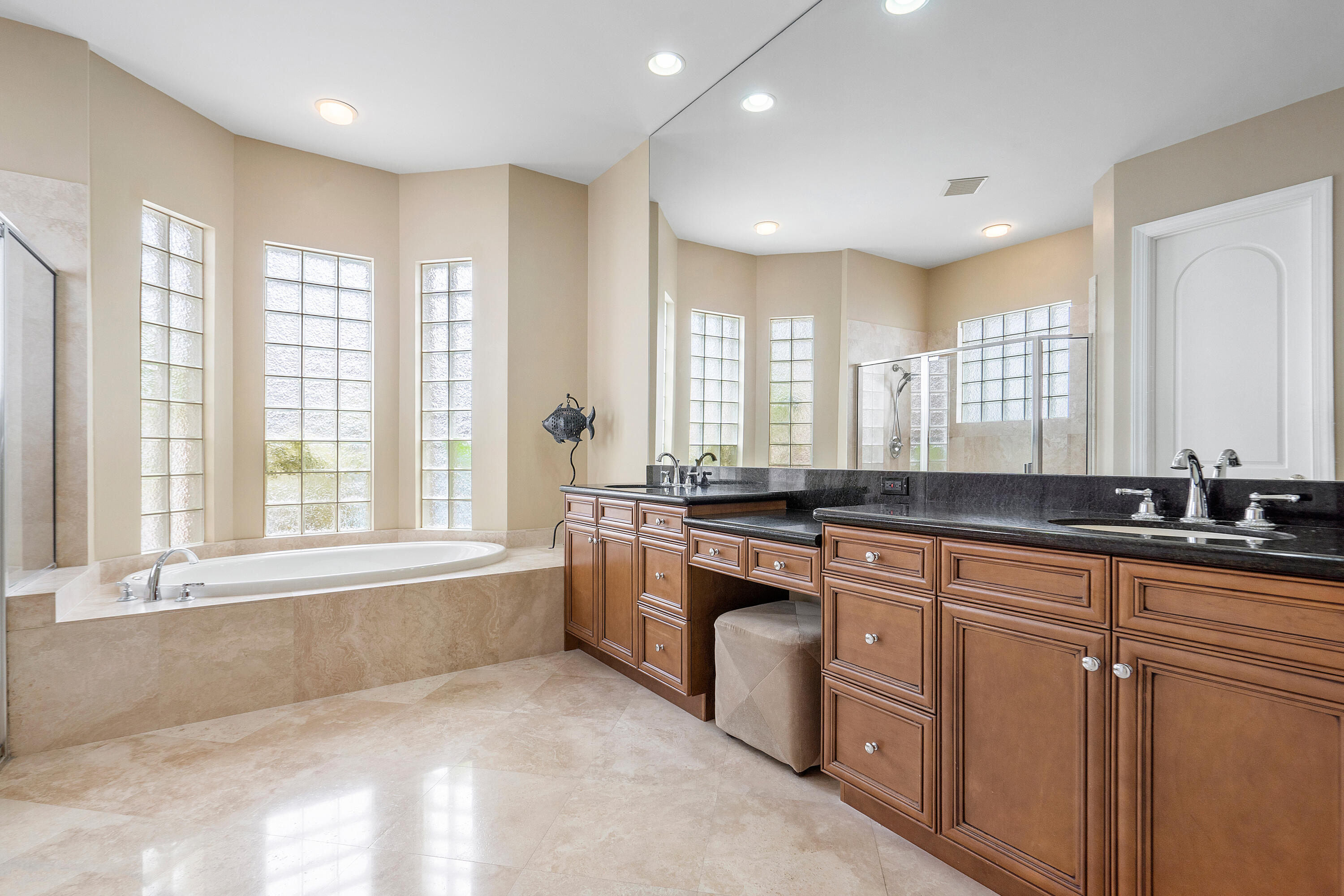 16396 Braeburn Ridge Trail Delray Beach, FL 33446 - Photo 19 of 94 Primary Bath