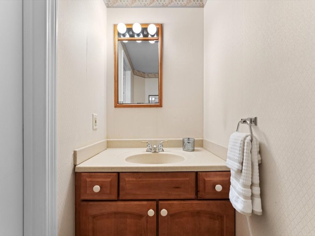 3 Cove Road, Unit 3 Hubbardston, MA 01452 - Photo 16 of 42