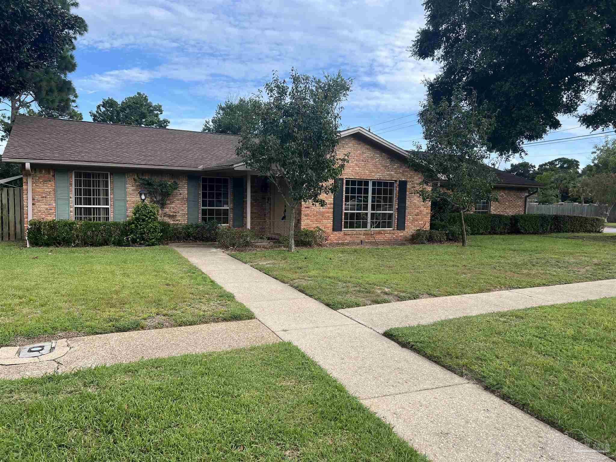 5700 Adelyn Road Pensacola, FL 32504 - Photo 2 of 12 Gallery Image 2