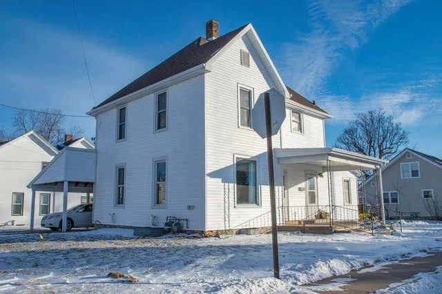 $199,000 | 285 North Bonson Street, Platteville, WI 53818